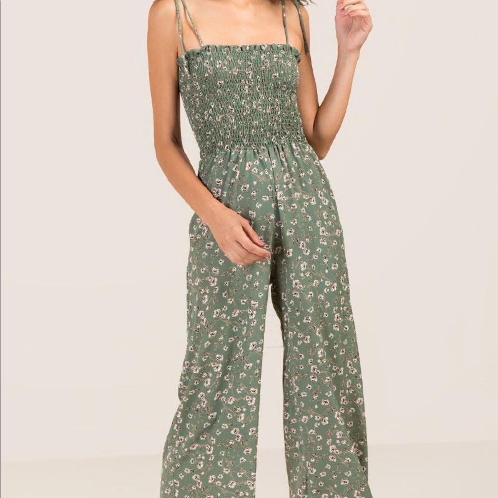 Francesca’s Amala Wide Leg Smocked Jumpsuit Size L